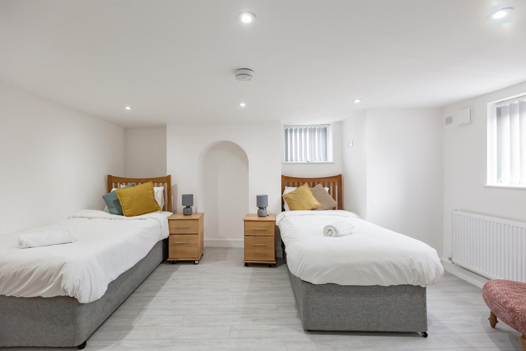 Pembroke Heights Apart otel Chatham  Dış mekan fotoğraf