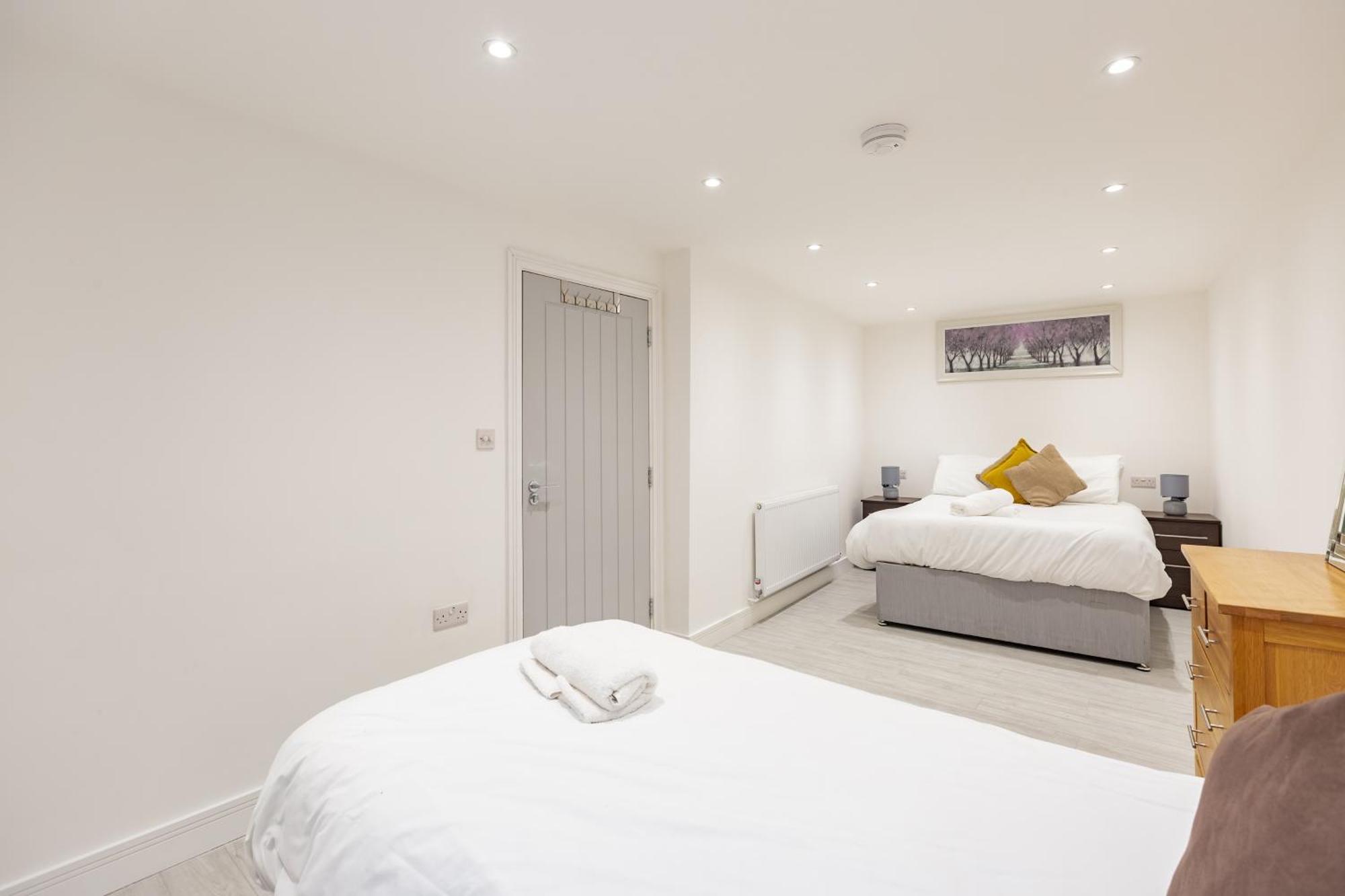 Pembroke Heights Apart otel Chatham  Dış mekan fotoğraf